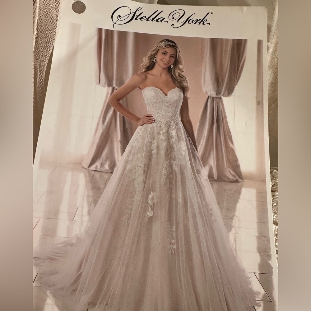 Stella York Style 6745 wedding dress size 10